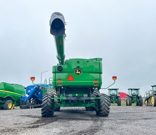 2024 John Deere S780 Combine