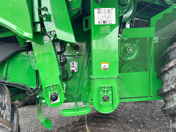 2024 John Deere S780 Combine