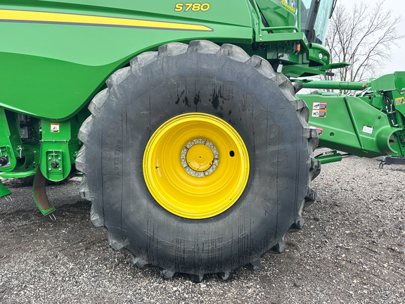2024 John Deere S780 Combine