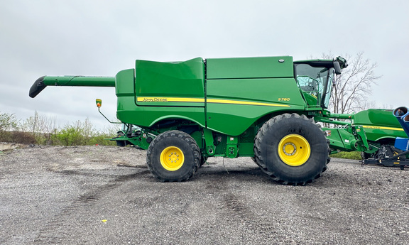 2024 John Deere S780 Combine
