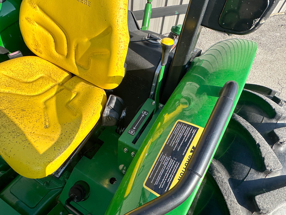 2016 John Deere 5055E Tractor