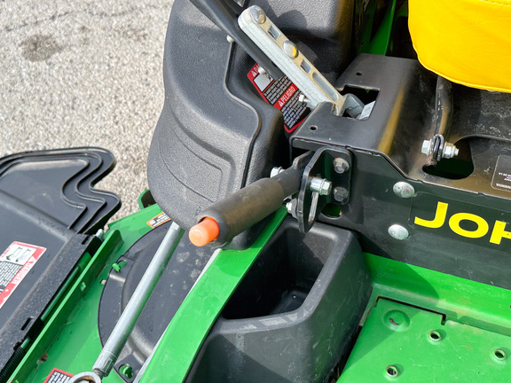 2022 John Deere Z920M Mower/Zero Turn