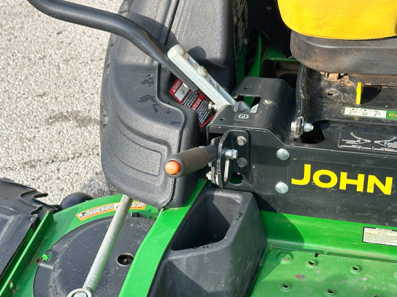 2022 John Deere Z930M Mower/Zero Turn