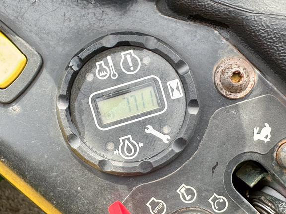 2022 John Deere Z930M Mower/Zero Turn