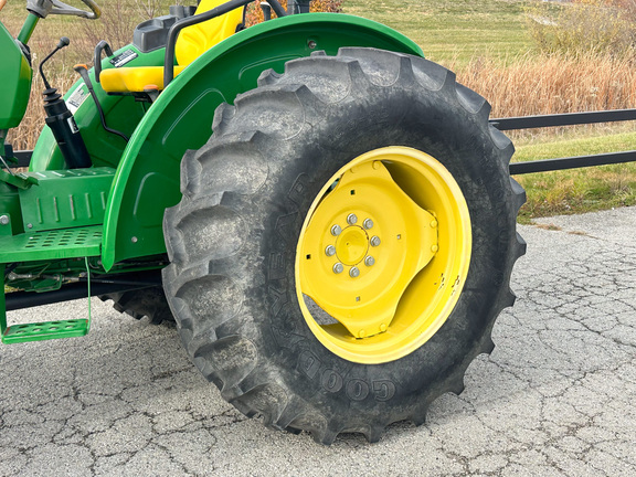 2016 John Deere 5065E Tractor