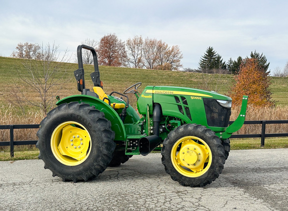 2016 John Deere 5065E Tractor