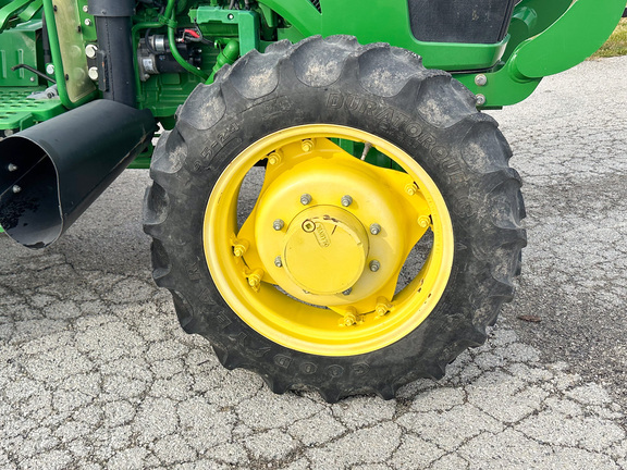 2016 John Deere 5065E Tractor