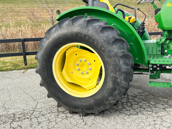 2016 John Deere 5065E Tractor