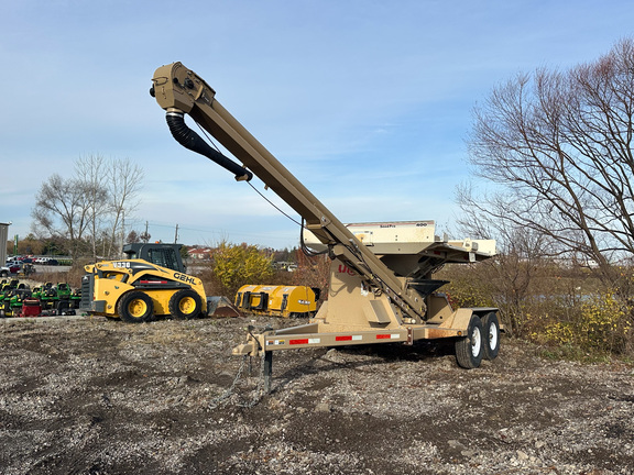 2012 Unverferth 400 Tender