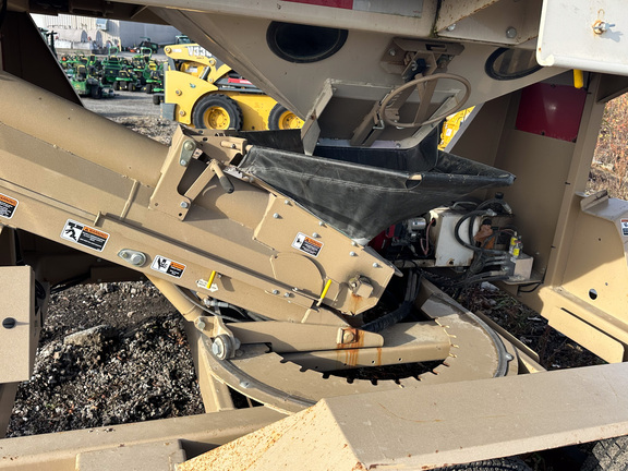 2012 Unverferth 400 Tender