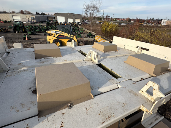 2012 Unverferth 400 Tender