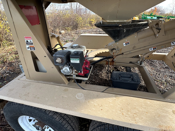 2012 Unverferth 400 Tender