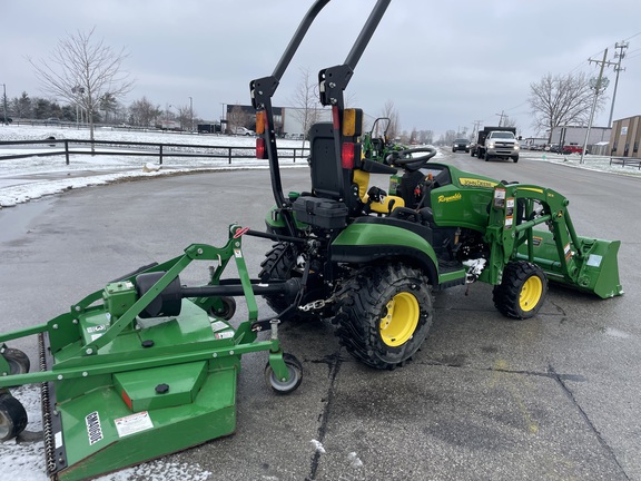 2022 John Deere 1025R Tractor Compact