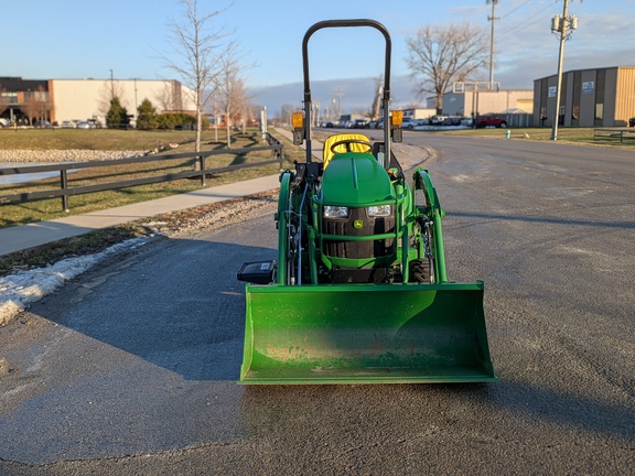 2022 John Deere 1023E Tractor Compact