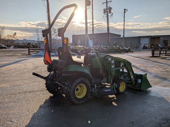 2022 John Deere 1023E Tractor Compact