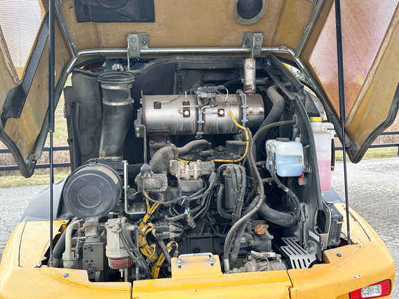 2019 John Deere 244L Compact Utility Loader