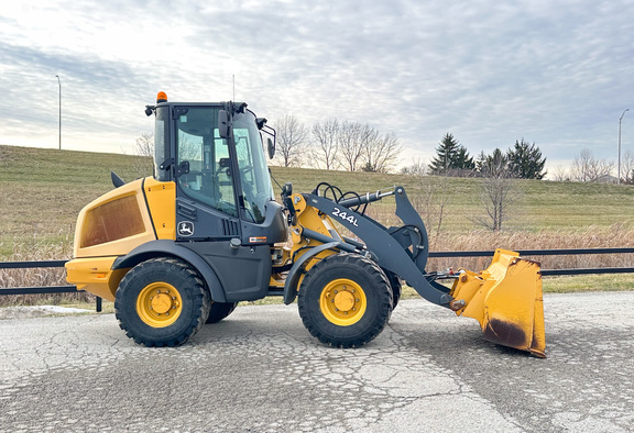 2019 John Deere 244L Compact Utility Loader