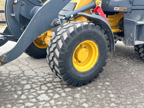 2019 John Deere 244L Compact Utility Loader