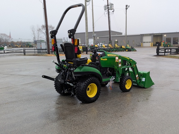 2022 John Deere 1025R Tractor Compact