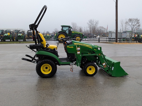 2022 John Deere 1025R Tractor Compact