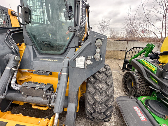 2022 John Deere 330G Skid Steer Loader
