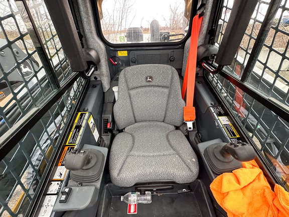 2022 John Deere 330G Skid Steer Loader