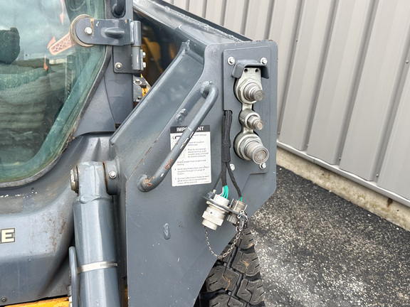 2021 John Deere 324G Skid Steer Loader