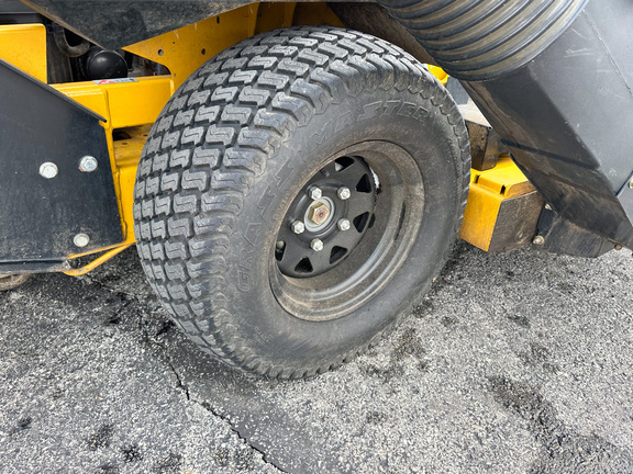 2022 Hustler Excel SUPER Z Mower/Zero Turn