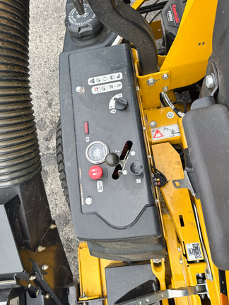 2022 Hustler Excel SUPER Z Mower/Zero Turn