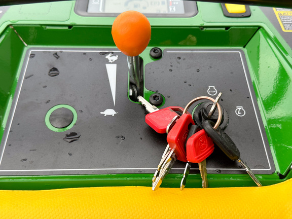 2025 John Deere Q865R Misc