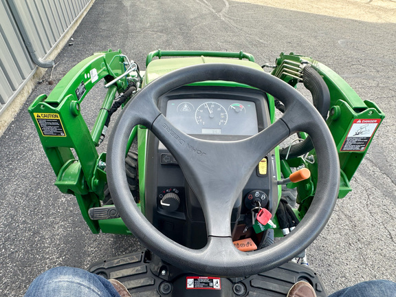 2022 John Deere 1023E Tractor Compact