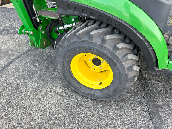 2021 John Deere 1025R Tractor Compact