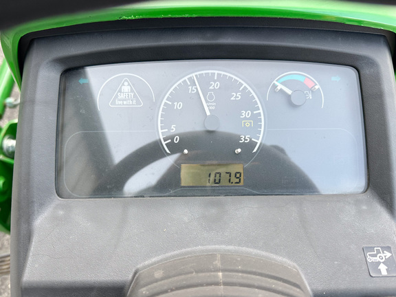 2021 John Deere 1025R Tractor Compact