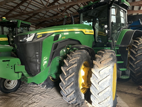 2023 John Deere 8R 370 Tractor