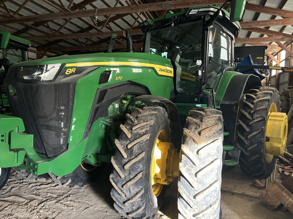 2023 John Deere 8R 370 Tractor