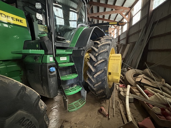 2023 John Deere 8R 370 Tractor
