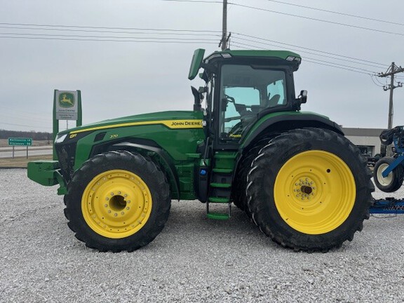 2023 John Deere 8R 370 Tractor