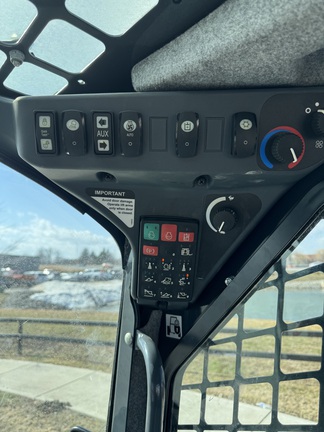 2021 John Deere 330G Skid Steer Loader