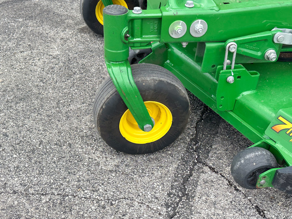 2022 John Deere Z960M Mower/Zero Turn