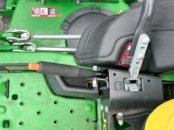 2022 John Deere Z960M Mower/Zero Turn