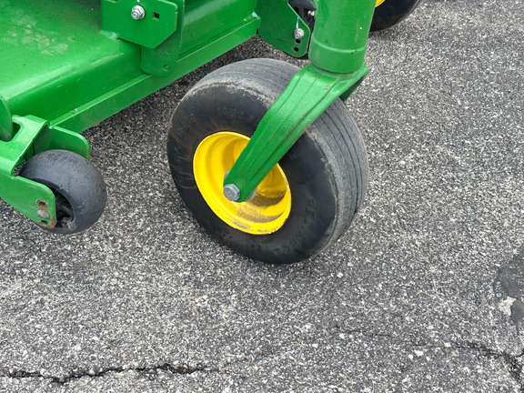 2022 John Deere Z960M Mower/Zero Turn