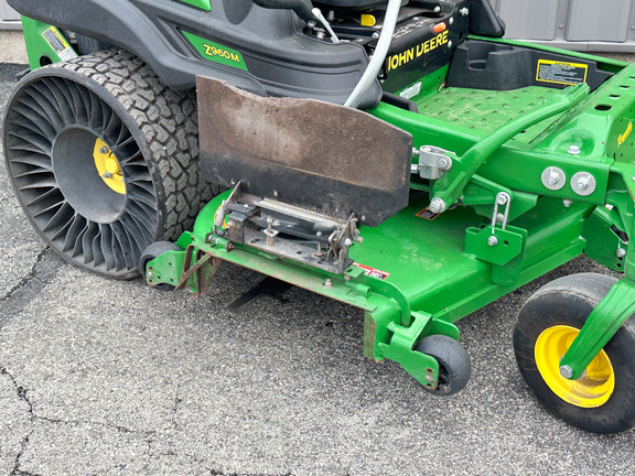 2022 John Deere Z960M Mower/Zero Turn