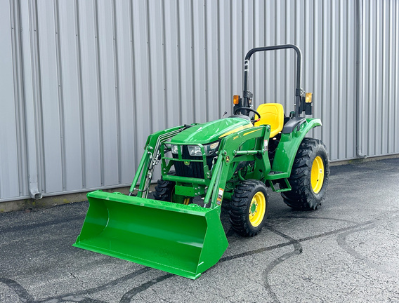 2022 John Deere 3043D Tractor Compact