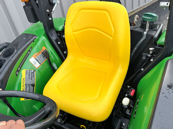 2022 John Deere 3043D Tractor Compact