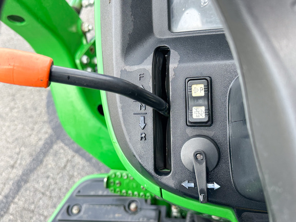 2022 John Deere 3043D Tractor Compact