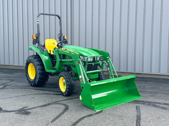 2022 John Deere 3043D Tractor Compact