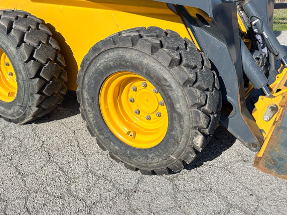 2023 John Deere 324G Skid Steer Loader