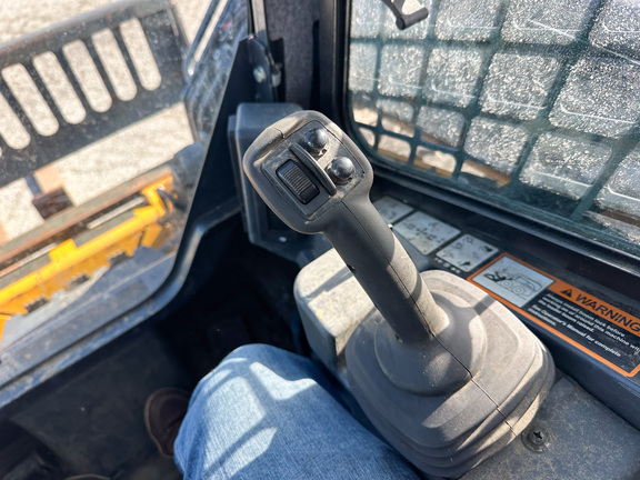 2023 John Deere 324G Skid Steer Loader