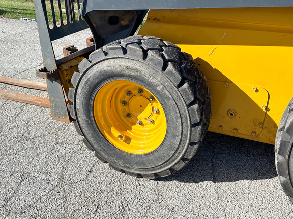 2023 John Deere 324G Skid Steer Loader