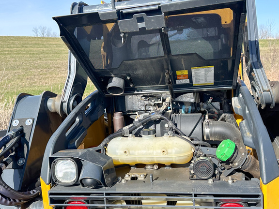 2023 John Deere 324G Skid Steer Loader